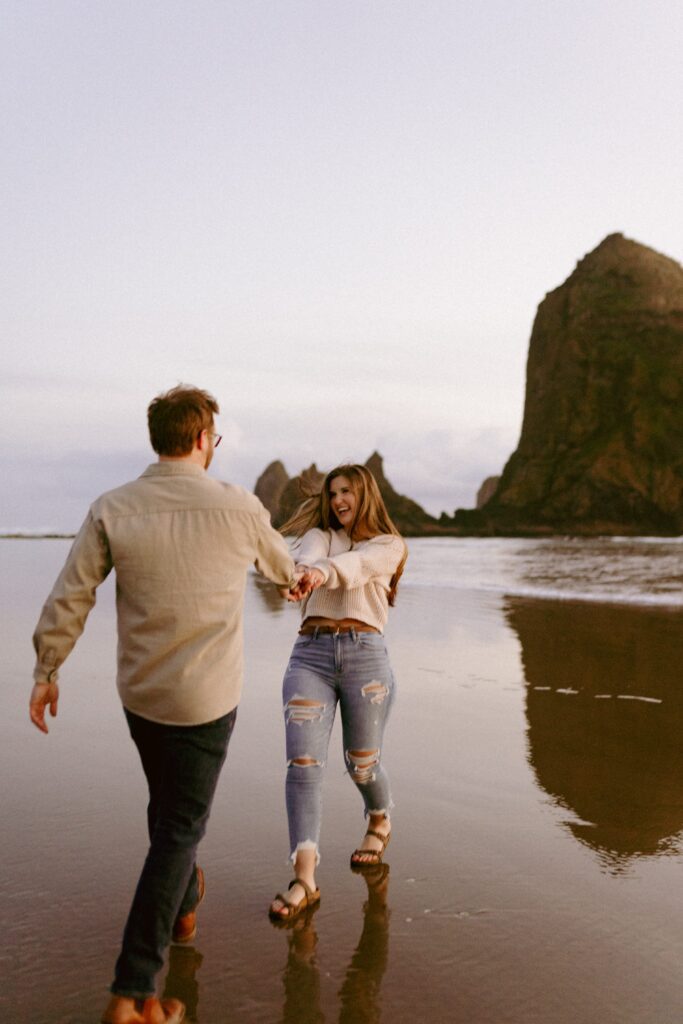 cannon beach engagement photos in summer