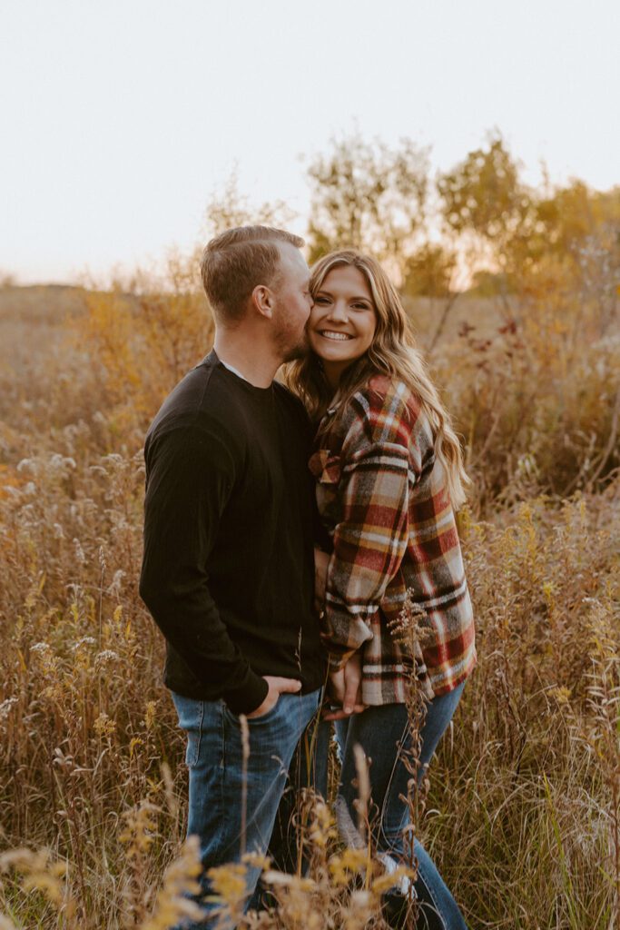 fall engagement photo outfits